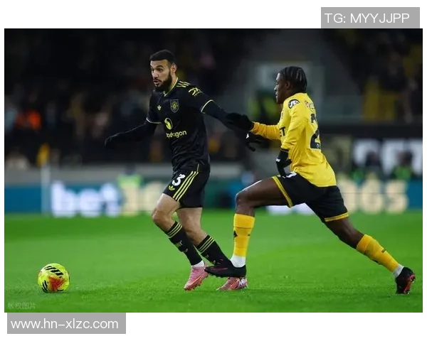 中超激战曼联与AC米兰鏖战至平局红牌事件引发全场热议