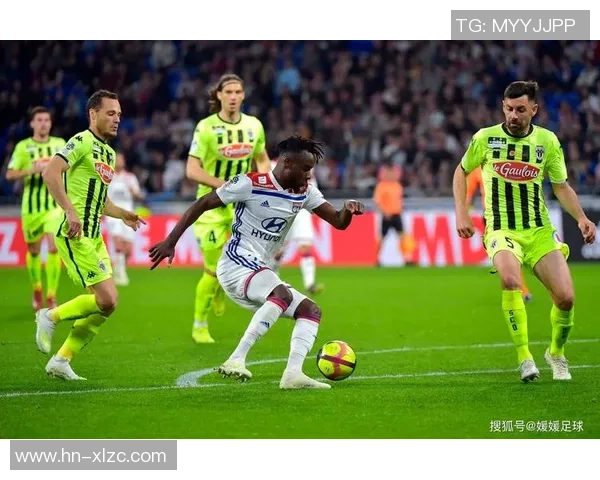 德甲精彩对决里昂4-0波尔图点球大战引发全场狂欢