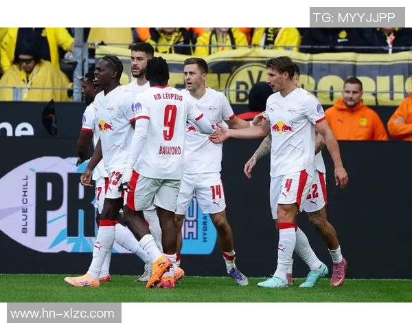 德甲焦点战平：里昂与莱比锡互交白卷全场气氛紧张