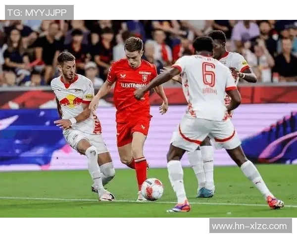 欧冠大战：那不勒斯大胜波尔图神奇扑救点燃全场激情解析