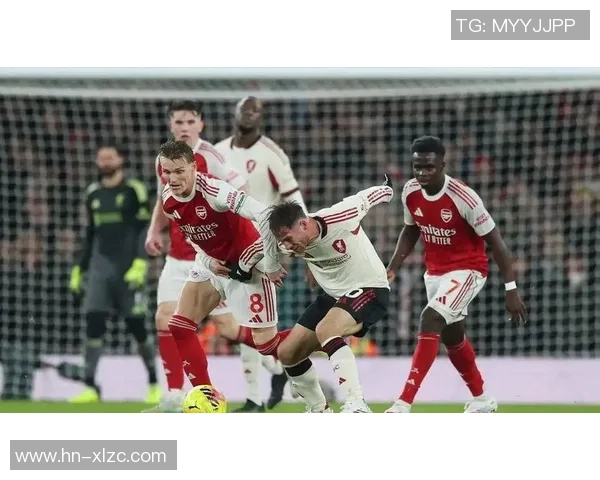 英超激战：里昂逆转利物浦神奇扑救引发争议判罚全场沸腾