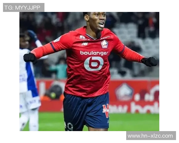 意甲焦点战尤文图斯与阿森纳战平绝杀瞬间引发争议判罚热议 意甲焦点战尤文图斯与阿森纳战平绝杀瞬间引发争议判罚热议